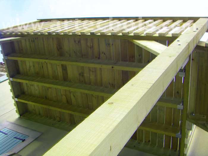 artecbois - terrasse en bois en hauteur - pilier porteur en bois
